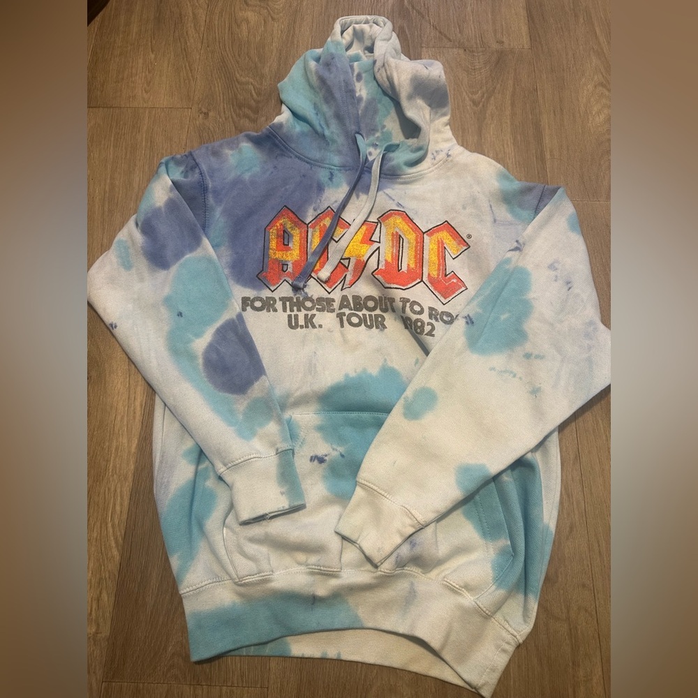 NWOT 2021 AC/DC Mens Large Hoodie Tie Dye Print 1982 UK Tour Pullover Sweatshirt